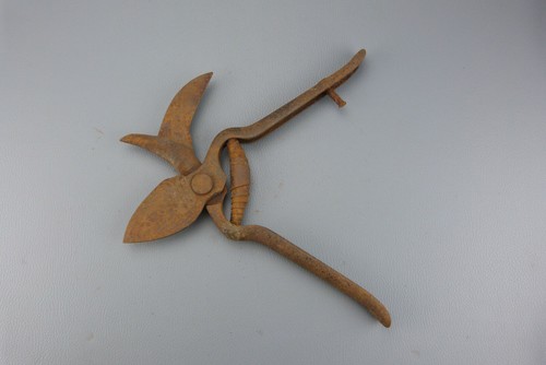 Ancien sécateur serpette