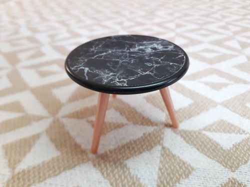 Petite table mga ronde non - petite,
