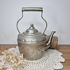 Ancienne Théière Artisanale Marocaine en Métal Argenté