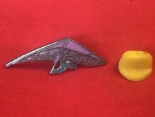 pins DELTAPLANE egf signe Demons et Merveilles sport nature avion aile volante