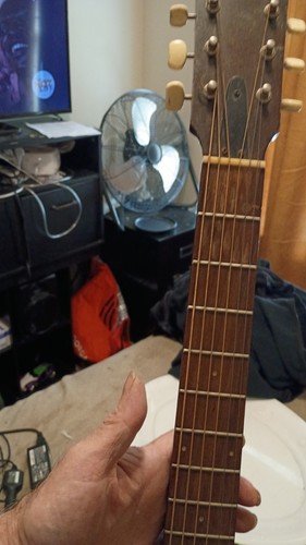 Yamaha acoustic guitar - fg-75,