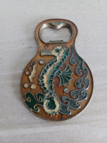 Ancien rare decapsuleur - , tout