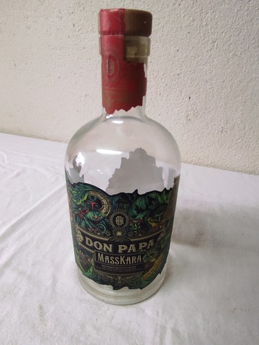Bouteille vide rhum - vide,