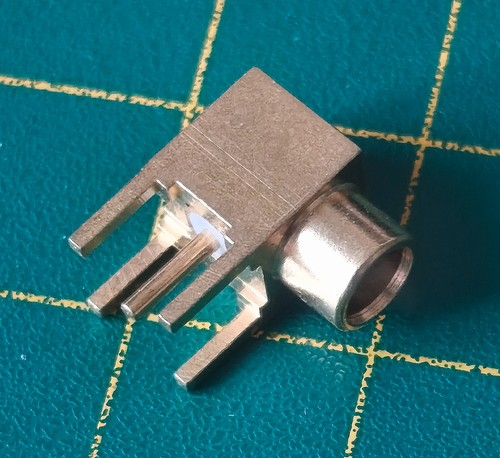Embase coaxial coudée - 1x,
