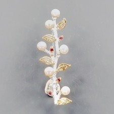 Broche en perles naturelles