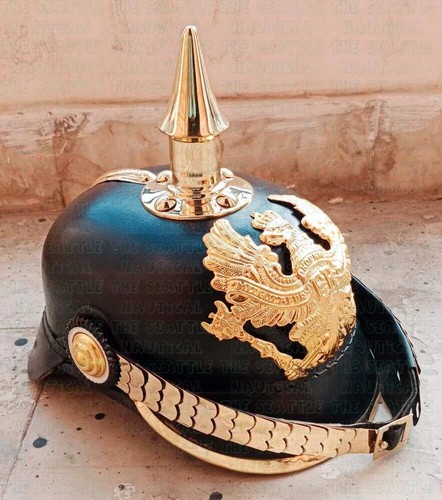 Casque pointes cuir - à, en