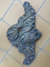 Plaque En Bronze Sur Le Thème De La Chasse 19 Eme ,gerbière,fusils,dague Etc