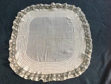 Ancien mouchoir en batiste ou linon , dentelle, fait main
