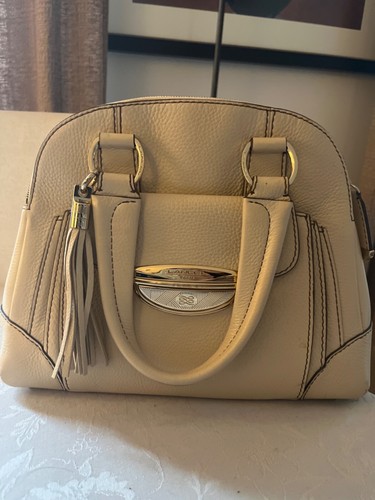 Lancel adjani as new - lancel,