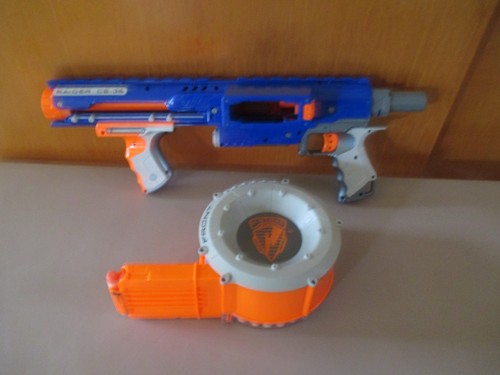 Nerf raider strike 35 - nerf, n-strike