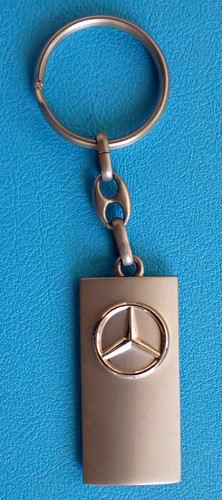 Porte cle metal - porte, vintage