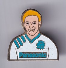 RARE PINS PIN'S .. FOOTBALL