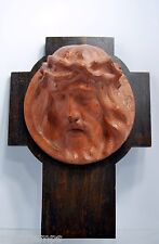 CHRIST CRUCIFIX sculpture TERRE CUITE signée sur bois teinte chataignier débXXè