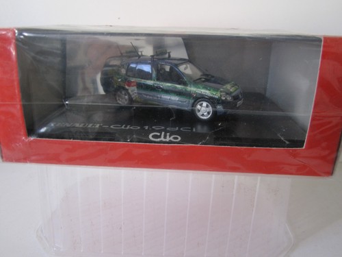 Norev voiture berline - 1/43,
