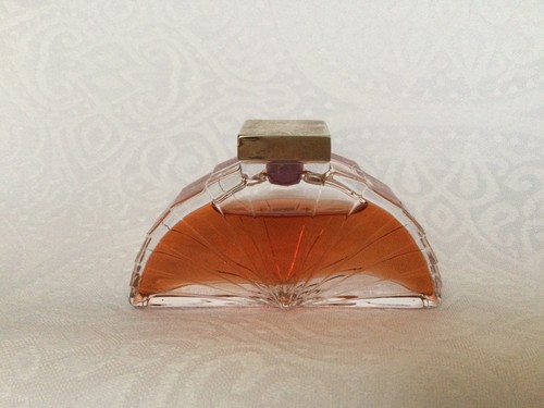 Flacon parfum factice karl - parfum,