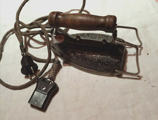 VINTAGE FER  A REPASSER