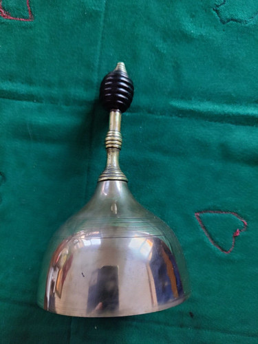 Ancienne lourde cloche - lourde, de