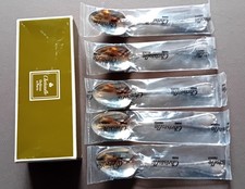 5  petites cuillères ruban