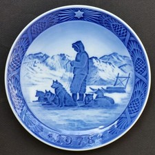 ASSIETTE DE COLLECTION signée ROYAL COPENHAGEN décor NOEL 1978 GREENLAND SCENERY
