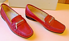 chaussures HIRICA, 38.5 mais plutot 38, cuir,  très bon état,