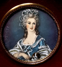 Ancienne PEINTURE miniature MARIE ANTOINETTE signée  cadre BOIS