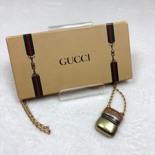 Collier pendentif pilulier