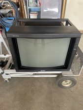 Sony Trinitron PVM-2530 25"