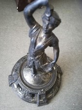 art nouveau statue sur pied