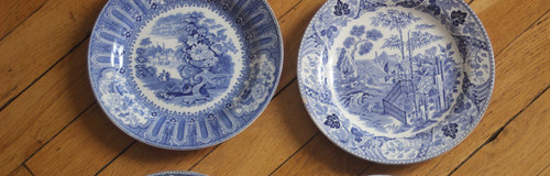 Ensemble assiettes à - de,