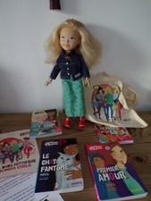 Poupée Kinra girls Alexa Corolle robe + livre + Fan club