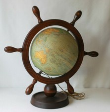 Globe terrestre lumineux en