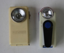 Deux boitier de lampe à pile