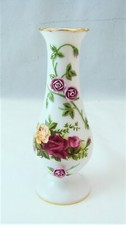 Royal Albert Old country Roses Sculptée Bud Vase 16.2cm 3D Fleurs Excellent
