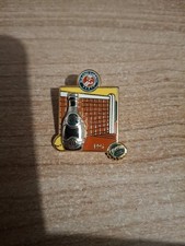  Très beau pin's 3D - PERRIER -" ROLAND GARROS 1996 " - signé  Arthus Bertrand 