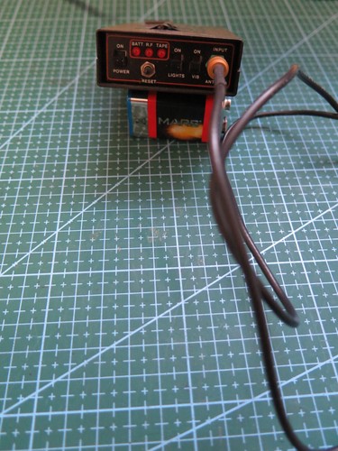 Detecteur micro emetteur - detecteur, micro-emetteur