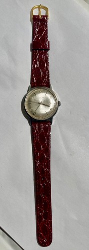 Montre ancienne mécanique - ancienne,
