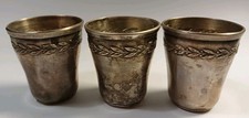 3 verres gobelets  à liqueur ou vodka en argent massif 