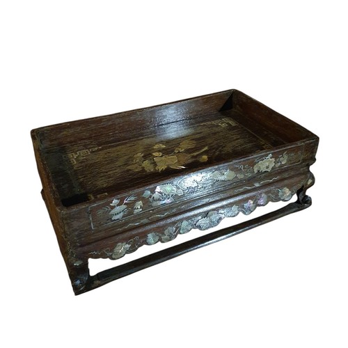 Table lettré de fumeur - de,