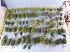 Lot de 91 arbres divers Ho 1/87 décors pour train électrique , DIORAMA