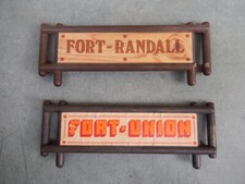 PLAYMOBIL : 2 enseignes fort