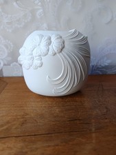 Vase Biscuit Porcelaine AK