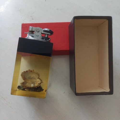 Briquet vintage table - briquet,