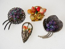 ANCIENNE  BROCHE CRISTAUX STRASS LOT DE 4 A IDENTIFIER CREATEUR FLEURS