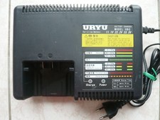 Chargeur URYU SEISAKU UBC très bon état