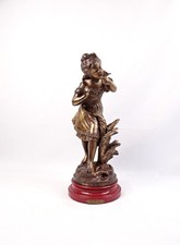 La Charmeuse sculpture