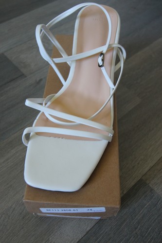 Sandales blanches lanières