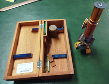 Microscope Ancien + Boite Bois Outil Science Biologie Laiton 8MAG 16/09