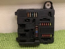 UPC BSI  BOITE FUSIBLE RELAIS  MEGANE 2 SCENIC 2  - 8200306033A - 8200306033 A