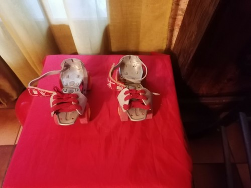 Ancien patins roulette - a,