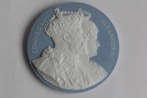 Sevres médaillon porcelaine - sevres,